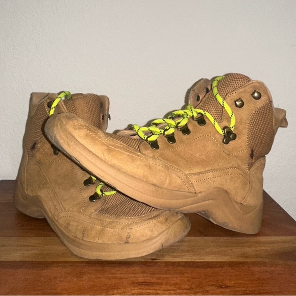 Rocket Dog Hiking Boots - Picture 4 of 5